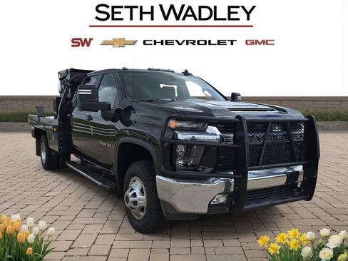 Used 2022 Chevrolet Silverado 3500 LT w/ Convenience Package AWD/4WD image 1