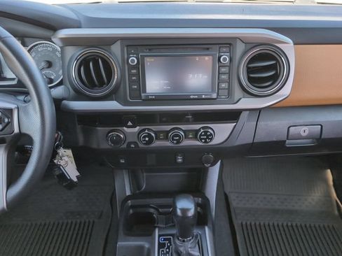 Used 2017 Toyota Tacoma SR5 w/ Tow Package AWD/4WD image 24
