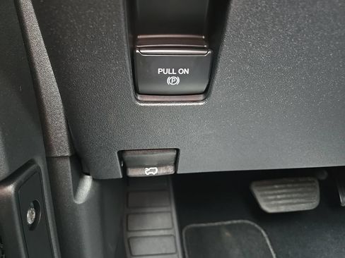 Used 2026 Ford Bronco 2-Door w/ Sasquatch Package AWD/4WD image 46