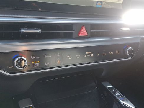 New 2025 Kia Sorento SX Prestige image 17