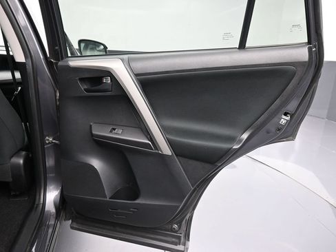 Used 2018 Toyota RAV4 LE w/ All Weather Liner Package AWD/4WD image 31