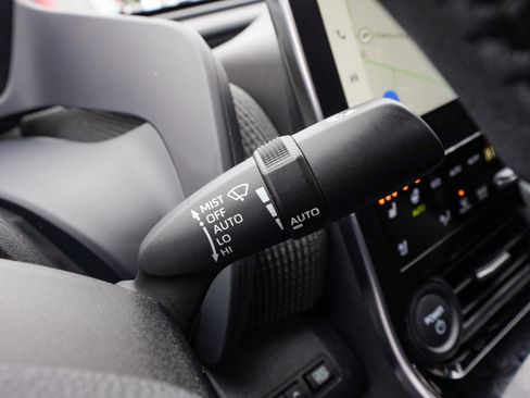 Used 2023 Toyota bZ4X Limited image 27