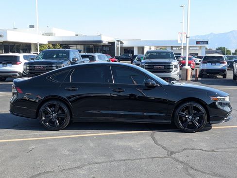 Used 2023 Honda Accord Sport image 2