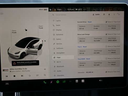 Used 2022 Tesla Model 3 Standard Range image 31