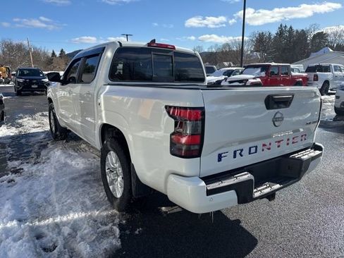 Used 2022 Nissan Frontier SV image 4