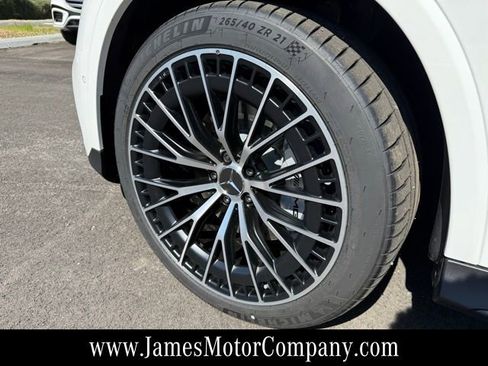 New 2026 Mercedes-Benz GLC 43 AMG 4MATIC image 9