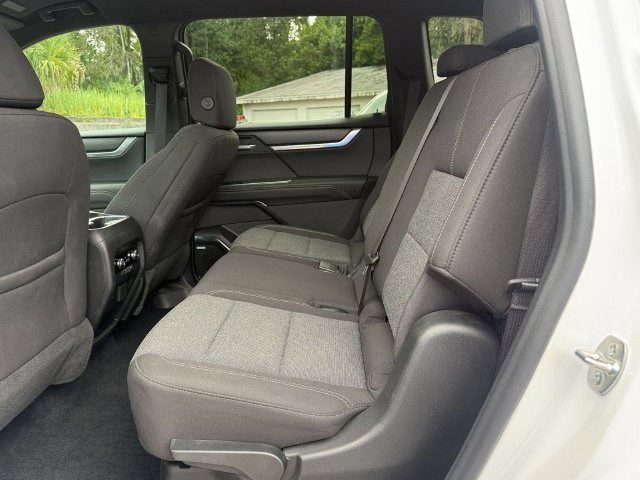 Used 2026 GMC Acadia Elevation FWD image 13