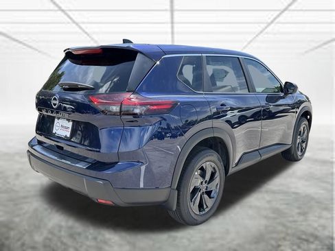 New 2026 Nissan Rogue SV FWD image 5