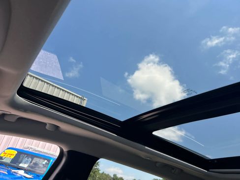 Used 2022 Jeep Cherokee Limited image 22