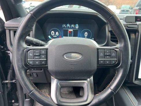 Used 2023 Ford Expedition Platinum image 28