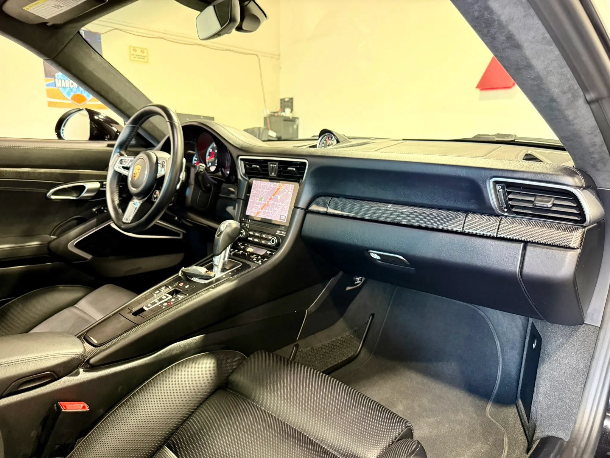 Used 2019 Porsche 911 4 Coupe AWD/4WD image 14