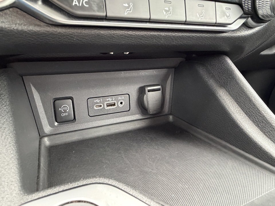 Used 2024 Nissan Sentra SV FWD image 18