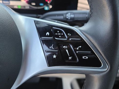 Used 2025 Mercedes-Benz GLA 250 4MATIC image 34