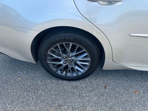 Used 2018 Lexus ES 350 w/ Navigation System Package FWD image 5