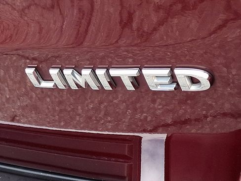 Used 2020 Jeep Grand Cherokee Limited w/ Luxury Group II image 31