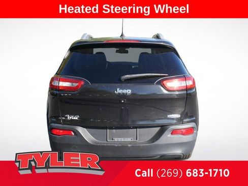 Used 2015 Jeep Cherokee Latitude w/ Cold Weather Group image 7