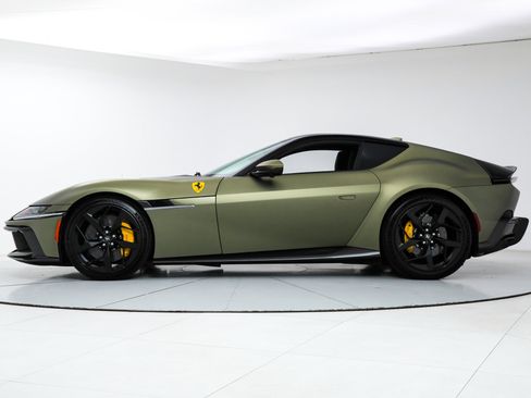 Certified 2025 Ferrari 12Cilindri image 3