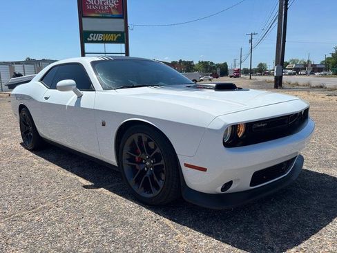 Used 2022 Dodge Challenger R/T Scat Pack w/ Shaker Package image 7