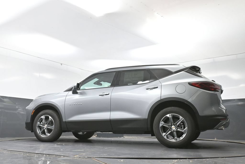 New 2026 Chevrolet Blazer LT w/ Convenience Package AWD/4WD image 49