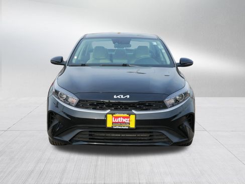 Used 2023 Kia Forte LXS w/ LXS Technology Package FWD image 2
