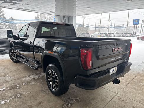 Used 2023 GMC Sierra 2500 AT4 w/ Gooseneck/5TH Wheel Package image 4