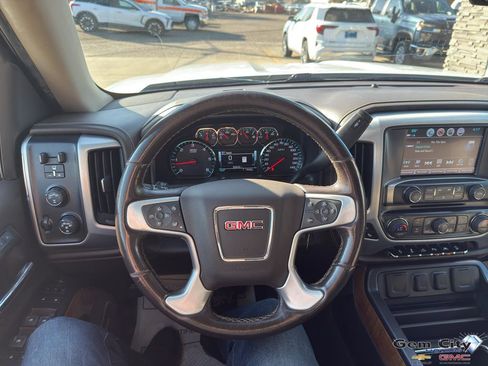 Used 2018 GMC Sierra 1500 SLT image 15