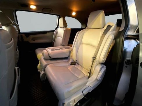Used 2018 Honda Odyssey EX-L image 16