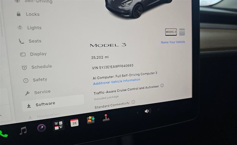 Used 2023 Tesla Model 3 Standard Range RWD image 3