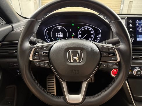 Used 2021 Honda Accord Sport image 12