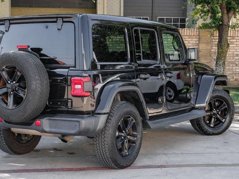 Used 2021 Jeep Wrangler Unlimited Sahara image 18