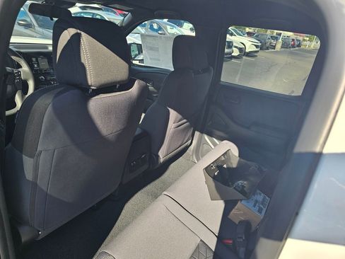 New 2026 Nissan Frontier SV image 12