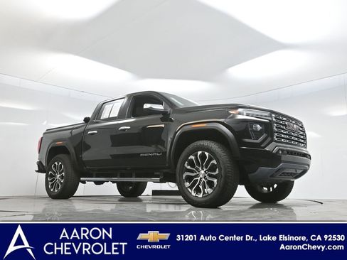 Used 2024 GMC Canyon Denali image 2