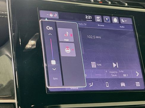 Used 2023 Jeep Grand Cherokee Altitude AWD/4WD image 19