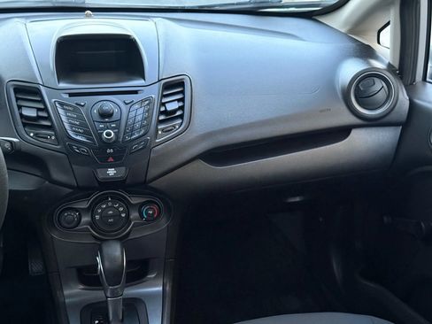 Used 2015 Ford Fiesta S image 27