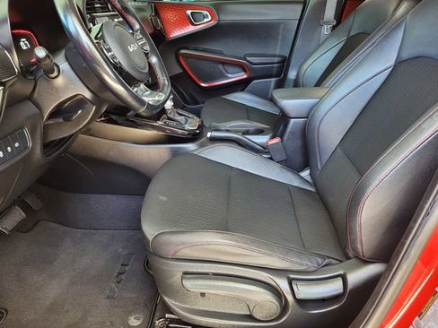Used 2025 Kia Soul GT-Line FWD image 17