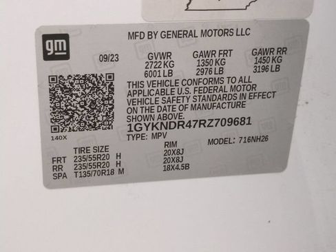 Certified 2024 Cadillac XT5 Premium Luxury w/ LPO, Floor Liner Package AWD/4WD image 30