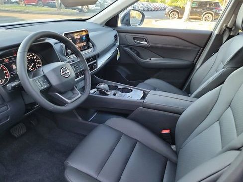 New 2026 Nissan Rogue SV FWD image 7