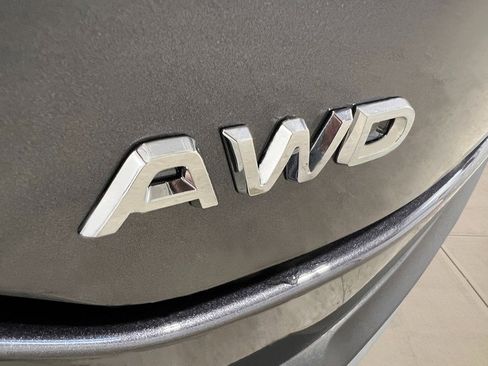 New 2025 Honda Pilot Touring image 7