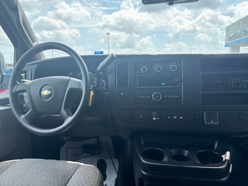 Used 2019 Chevrolet Express 3500 LT w/ LT Preferred Equipment Group RWD image 24