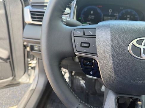 Used 2026 Toyota Camry XSE FWD image 15
