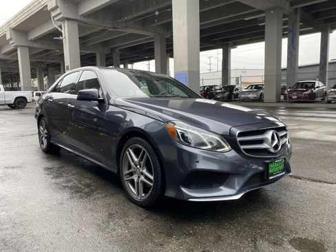 Used 2016 Mercedes-Benz E 350 Sedan image 2