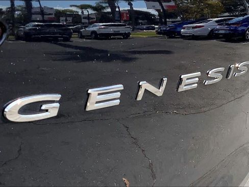 Used 2025 Genesis GV70 2.5T w/ Advanced Package AWD/4WD image 30