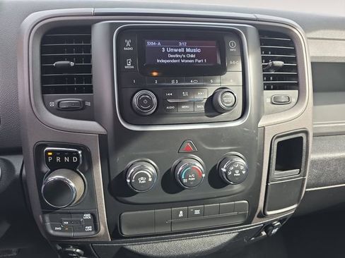 Used 2017 RAM 1500 Express image 10