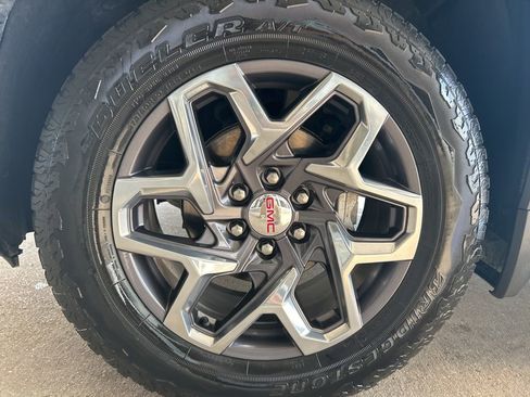 Used 2024 GMC Sierra 1500 SLT w/ SLT Premium Plus Package AWD/4WD image 26