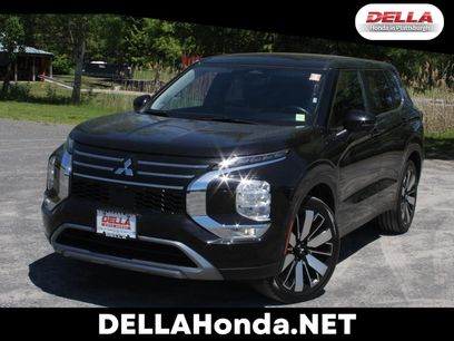 Used 2025 Mitsubishi Outlander SE