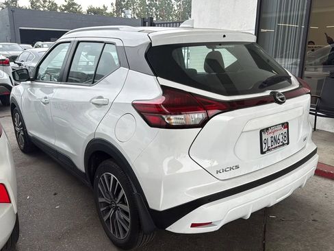 Used 2024 Nissan Kicks SV image 4