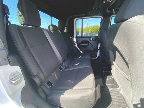 Used 2020 Jeep Gladiator Sport w/ Quick Order Package 24S image 26