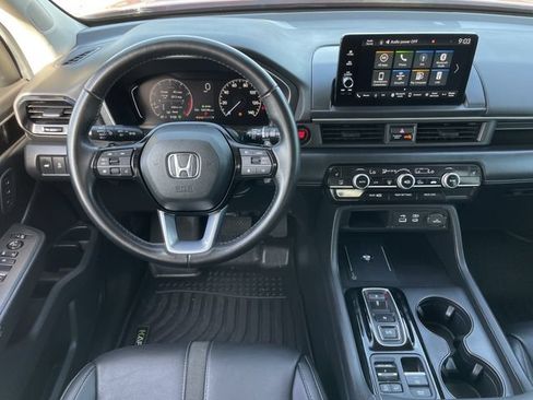 Used 2025 Honda Pilot EX-L image 11