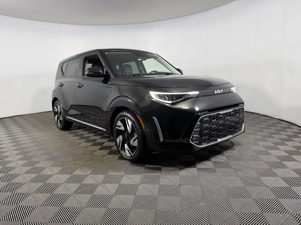 Used 2024 Kia Soul GT-Line w/ Option Group 020 FWD image 3