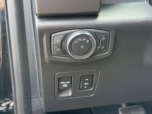 Used 2018 Ford F150 XLT w/ Equipment Group 302A Luxury AWD/4WD image 20
